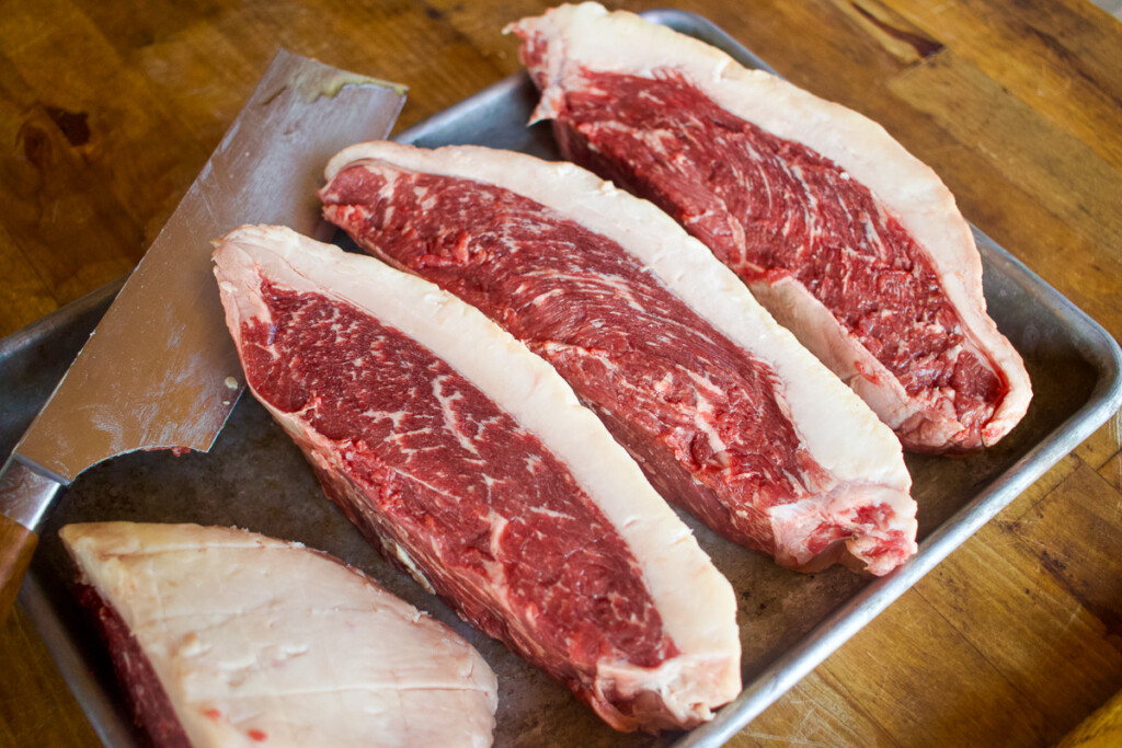 raw slices of picanha steak