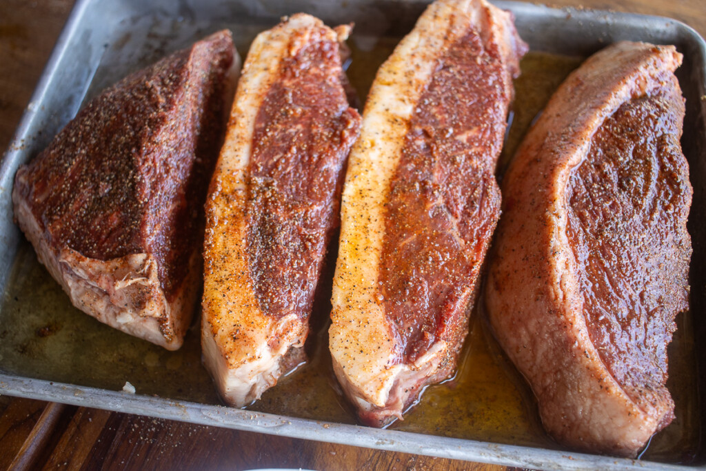 three seasoned slices of picanha steak