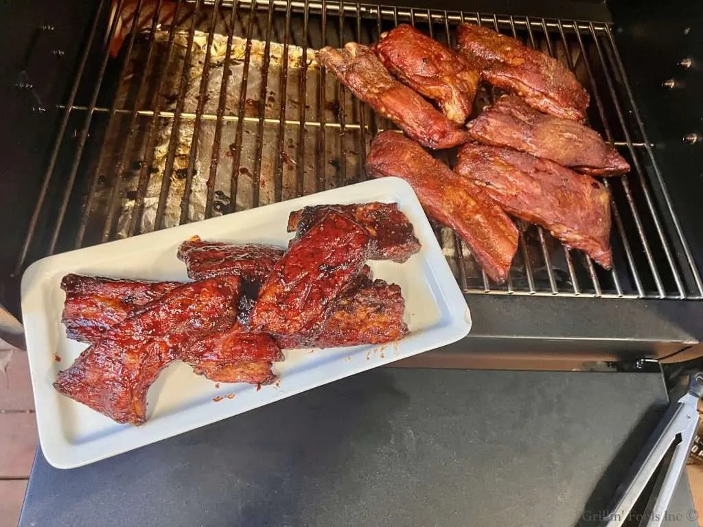 Sauced ribs and rubbed ribs