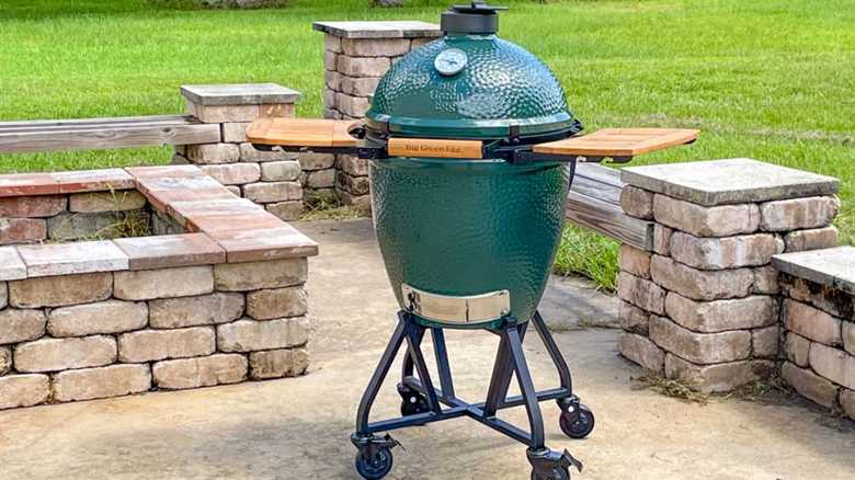 Big Green Egg vs Kamado Joe and Primo – Which One is Right for You?