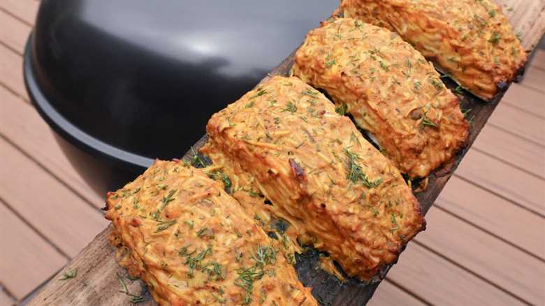 Salmon with Dill Mustard Sauce