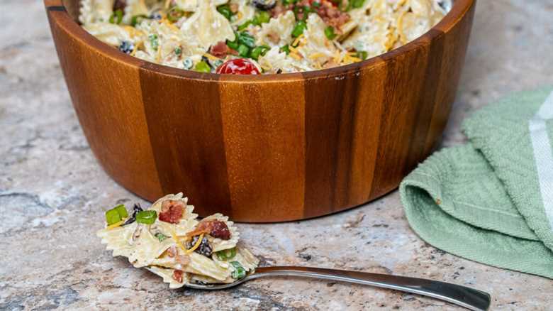 Creamy Bacon Ranch Pasta Salad