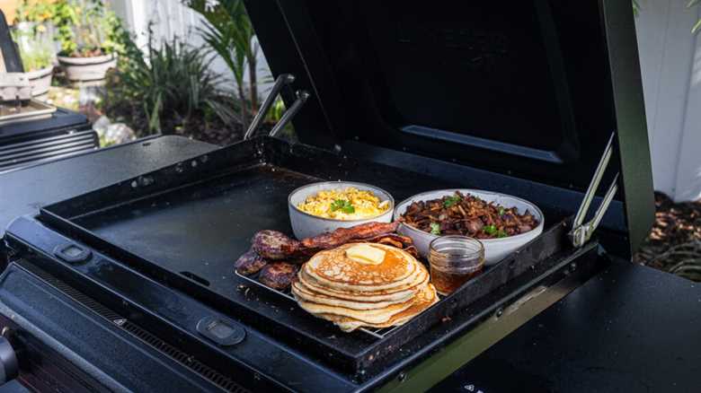 How to Cook a Full Blackstone Breakfast on the Griddle