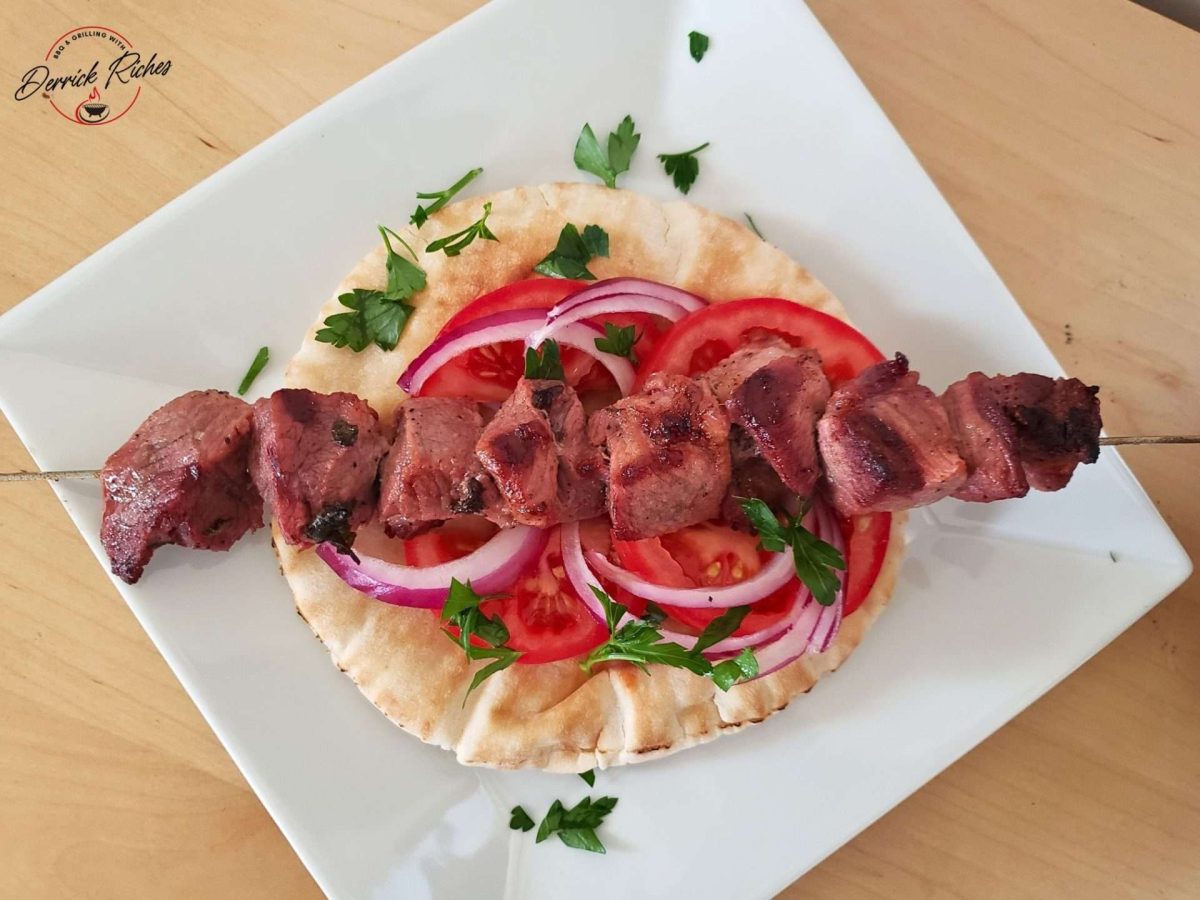 pork-souvlaki-plated-with-skewer