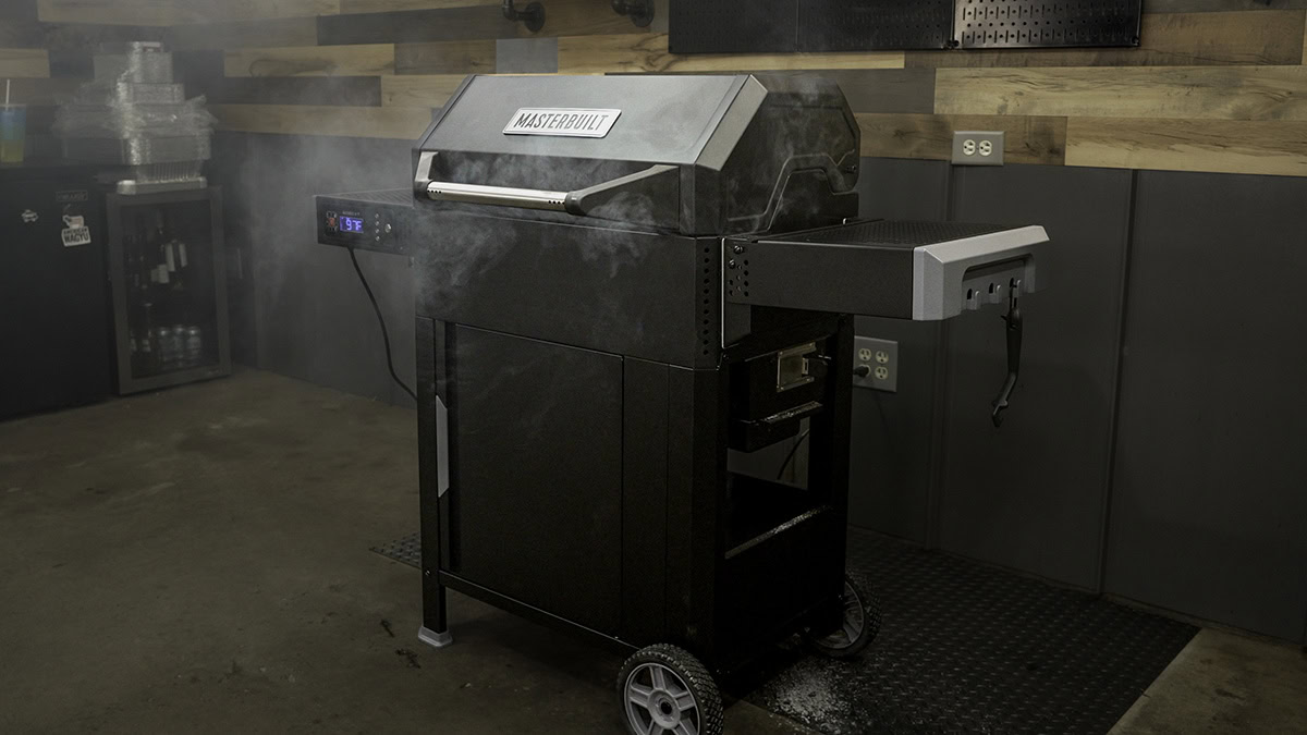 Masterbuilt AutoIgnite 545 Digital Charcoal Grill and Smoker