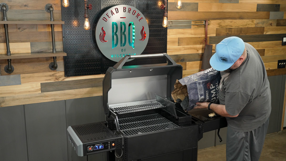 Masterbuilt AutoIgnite 545 Digital Charcoal Grill Review