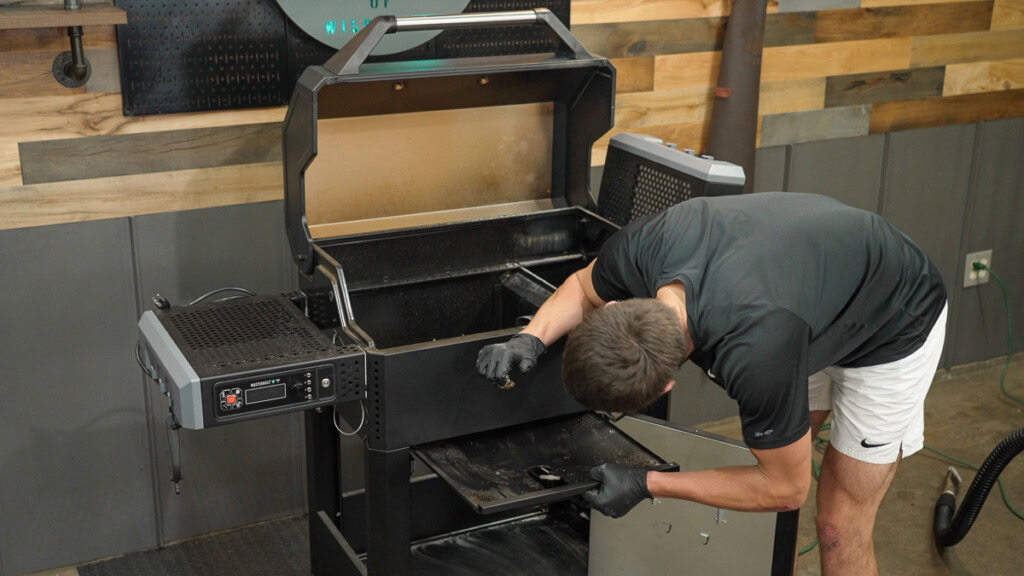 Masterbuilt AutoIgnite 545 Digital Charcoal Grill Review