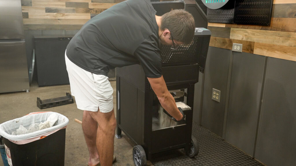 Masterbuilt AutoIgnite 545 Digital Charcoal Grill Review