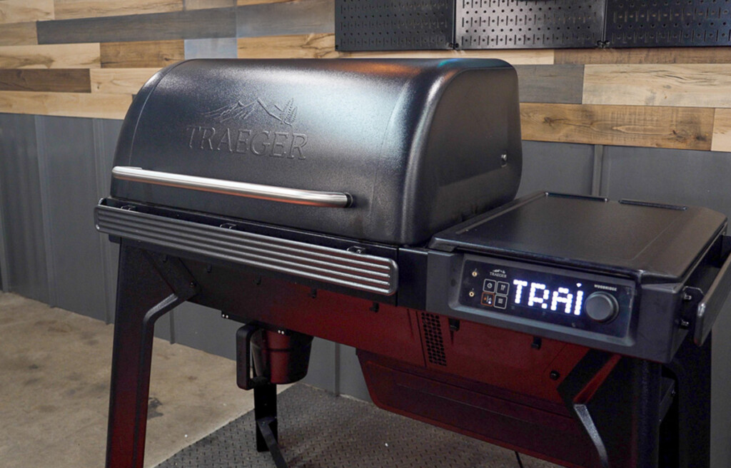 traeger woodridge pellet grill