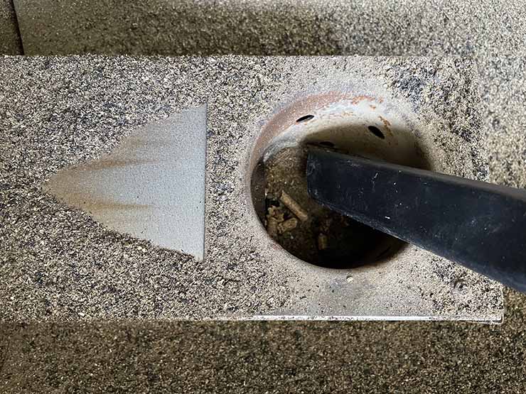 cleaning pellet grill firepot with shop vac