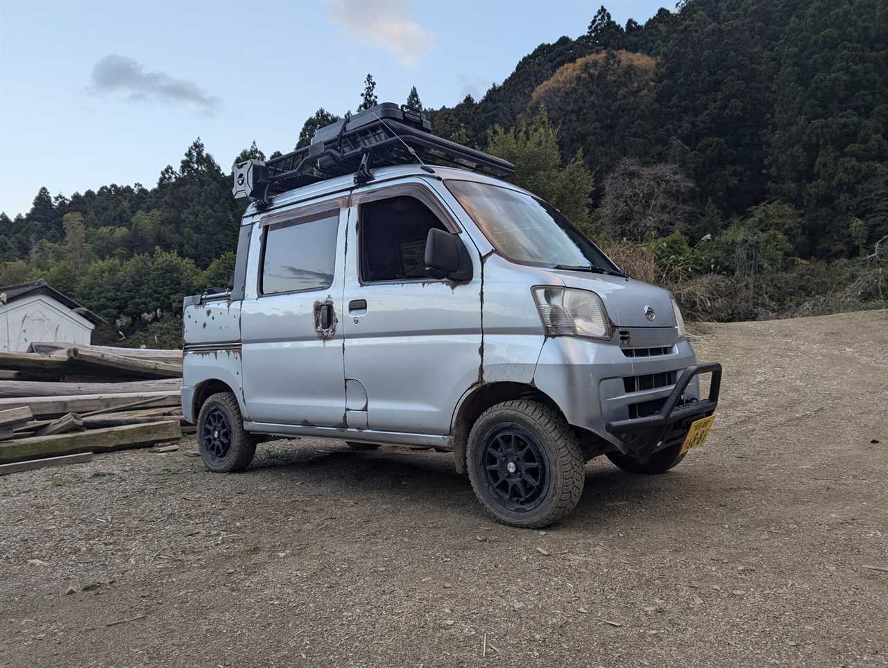 Operation Daihatsu Deck Van: A Diff Lock, Brush Guard, Winch & More