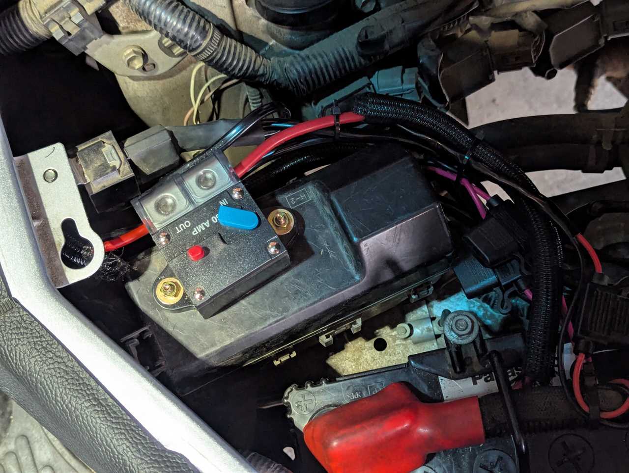 Operation Daihatsu Deck Van: A Diff Lock, Brush Guard, Winch & More