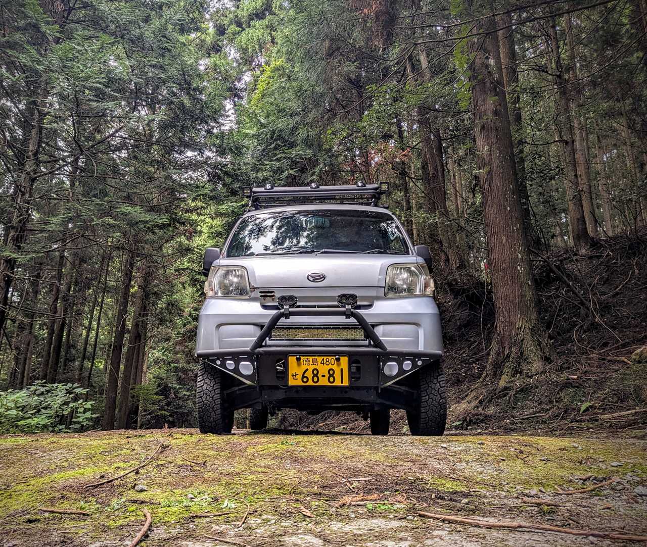 Operation Daihatsu Deck Van: A Diff Lock, Brush Guard, Winch & More