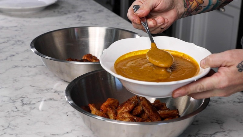 Crispy Grilled Chicken Wings on the Big Green Egg