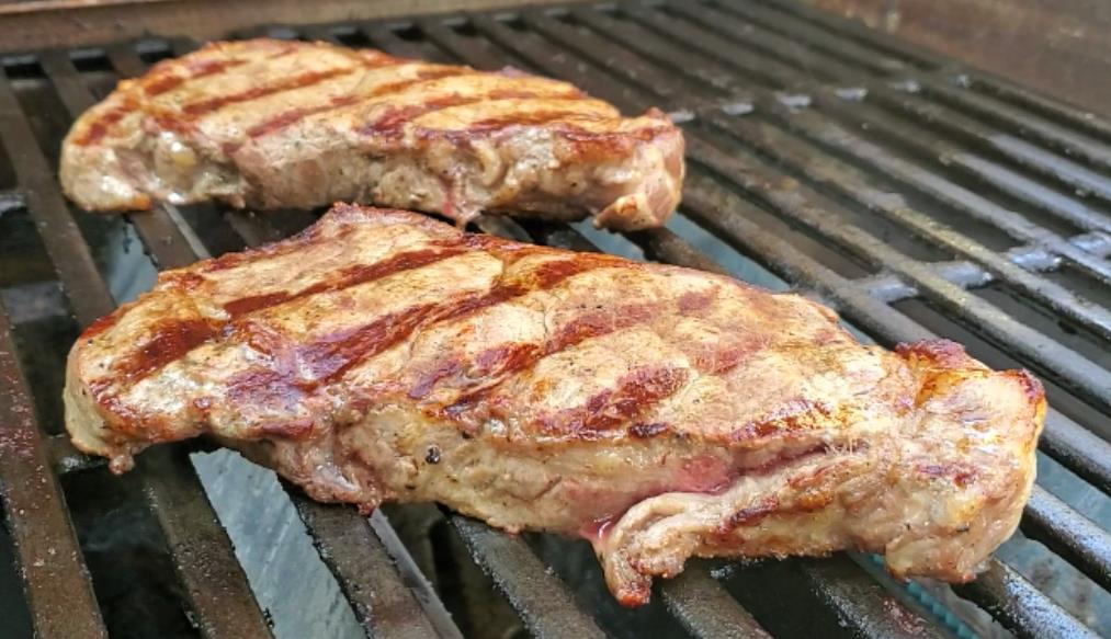 crab oscar steak topping step 6