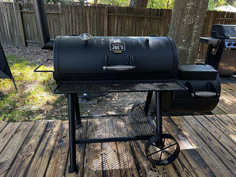 Oklahoma Joes Highland offset smoker