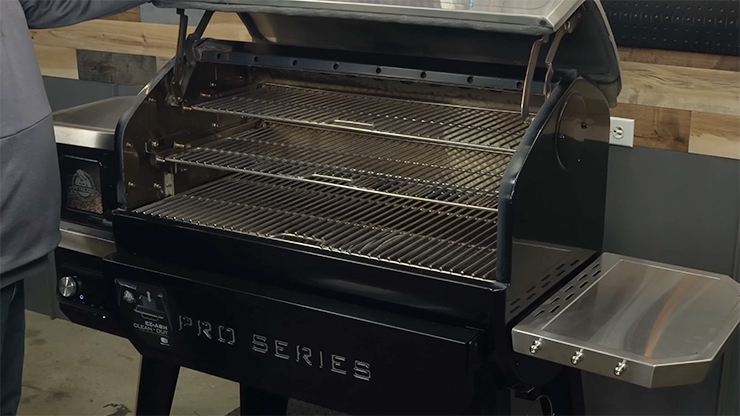 Pit Boss Pro 1600 Elite pellet grill with an open lid