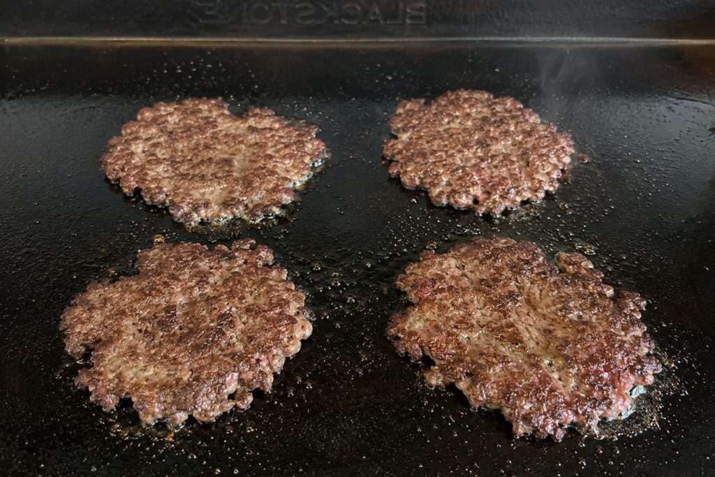 smash-burgers-on-griddle