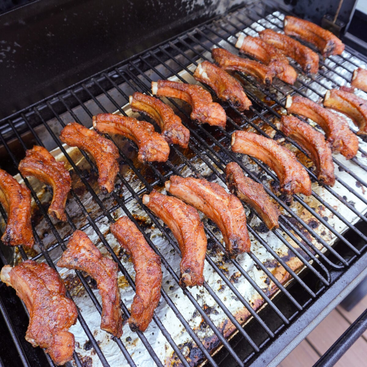 Smoked party ribs on the grill.